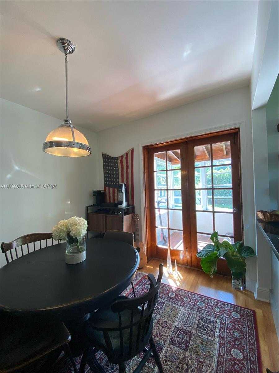Small Image of 3160 SOUTH WEST 19TH TER, Miami Number 51
