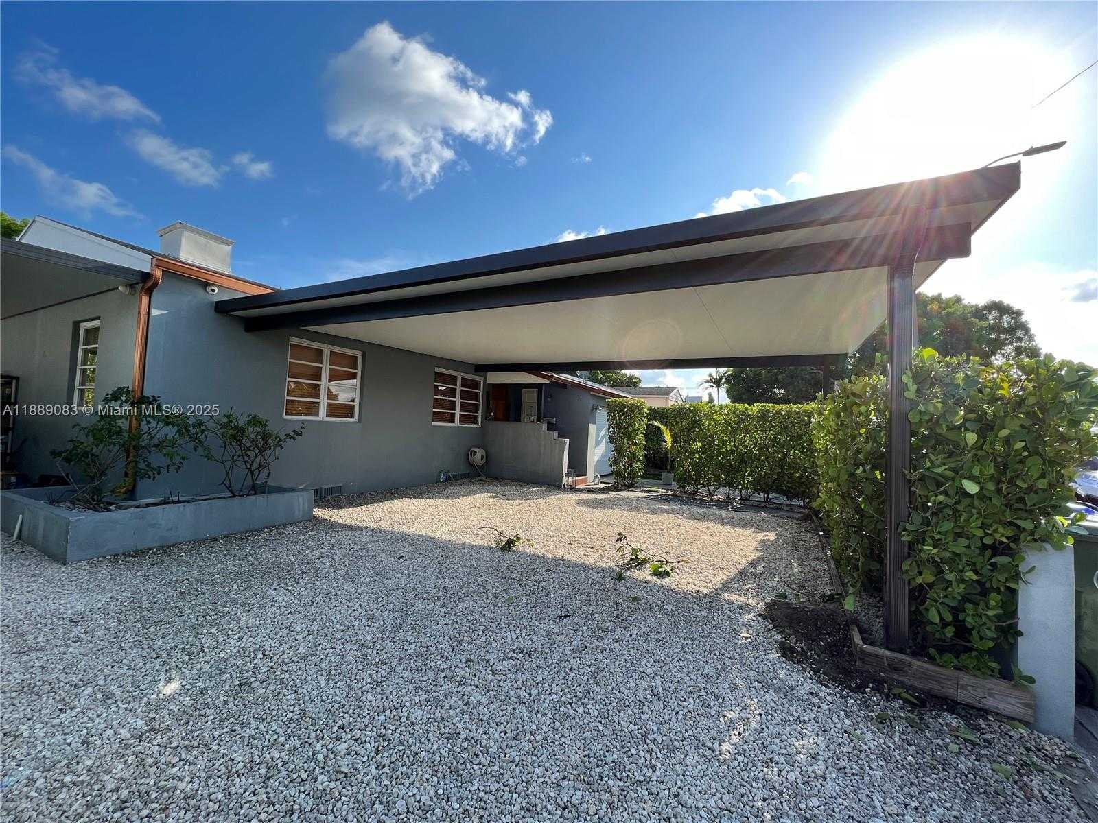 Small Image of 3160 SOUTH WEST 19TH TER, Miami Number 58