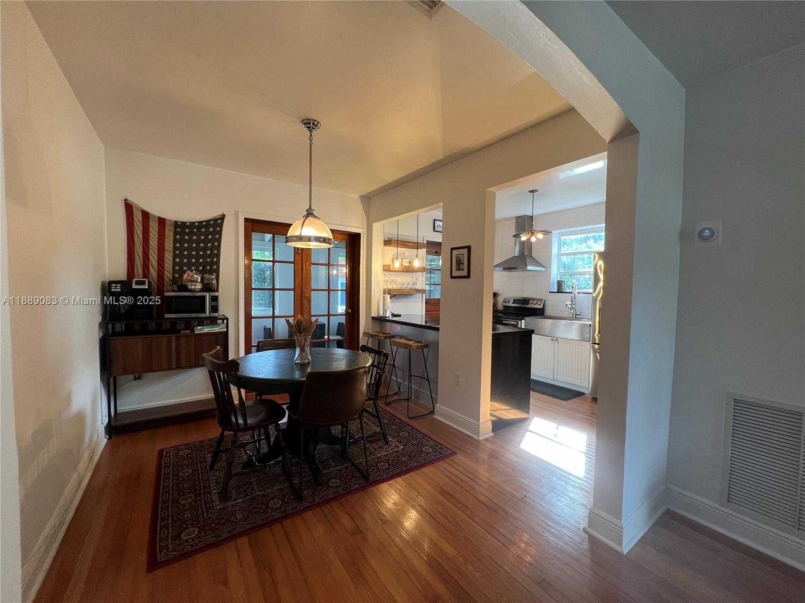 Small Image of 3160 SOUTH WEST 19TH TER, Miami Number 67