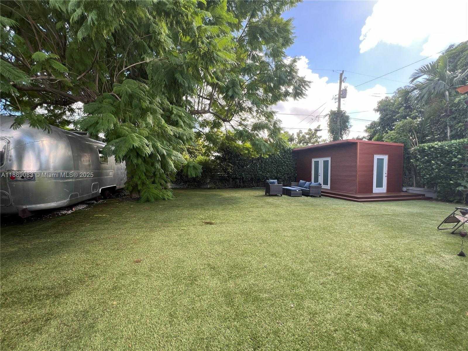 Small Image of 3160 SOUTH WEST 19TH TER, Miami Number 74