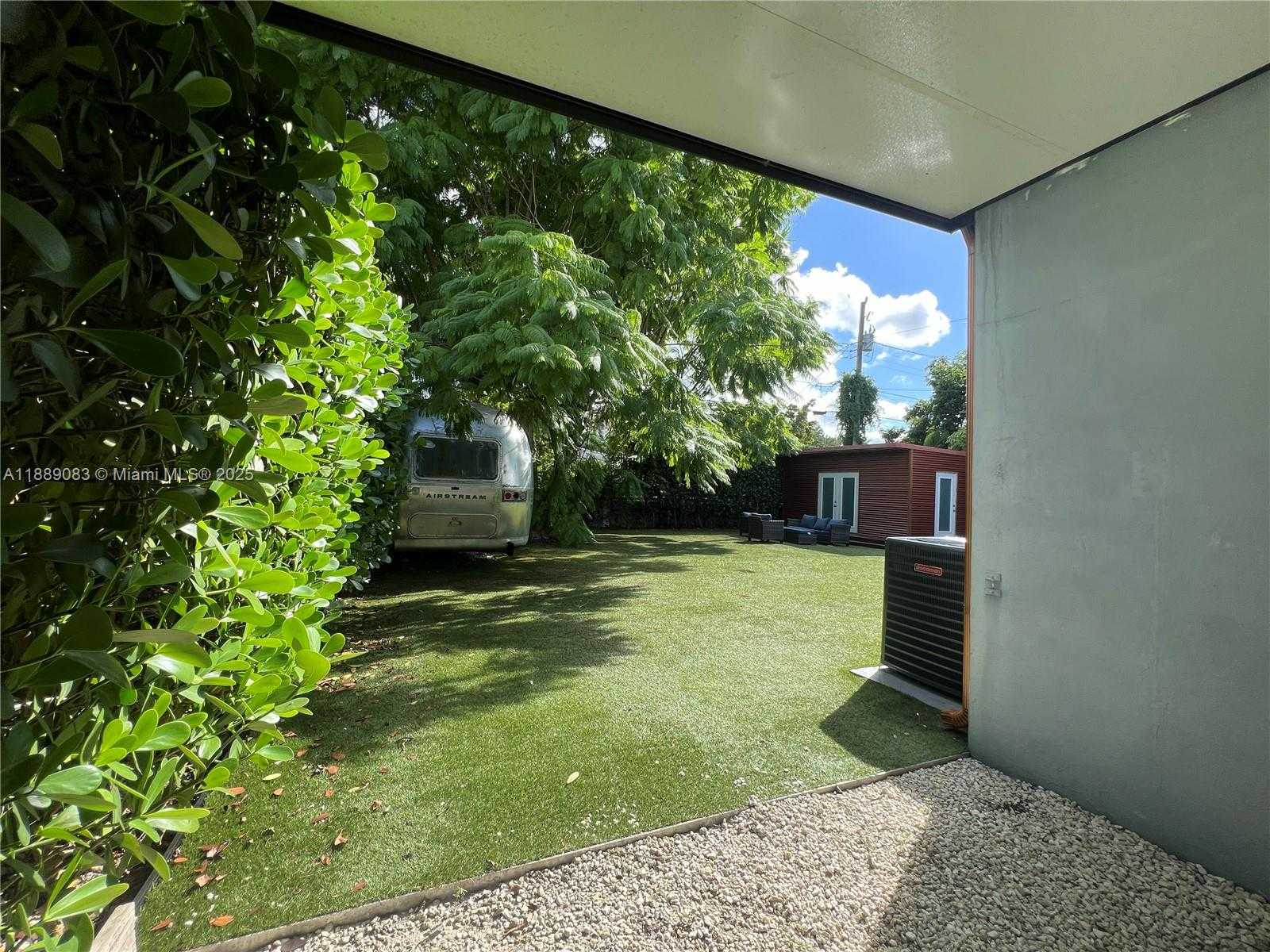 Small Image of 3160 SOUTH WEST 19TH TER, Miami Number 77
