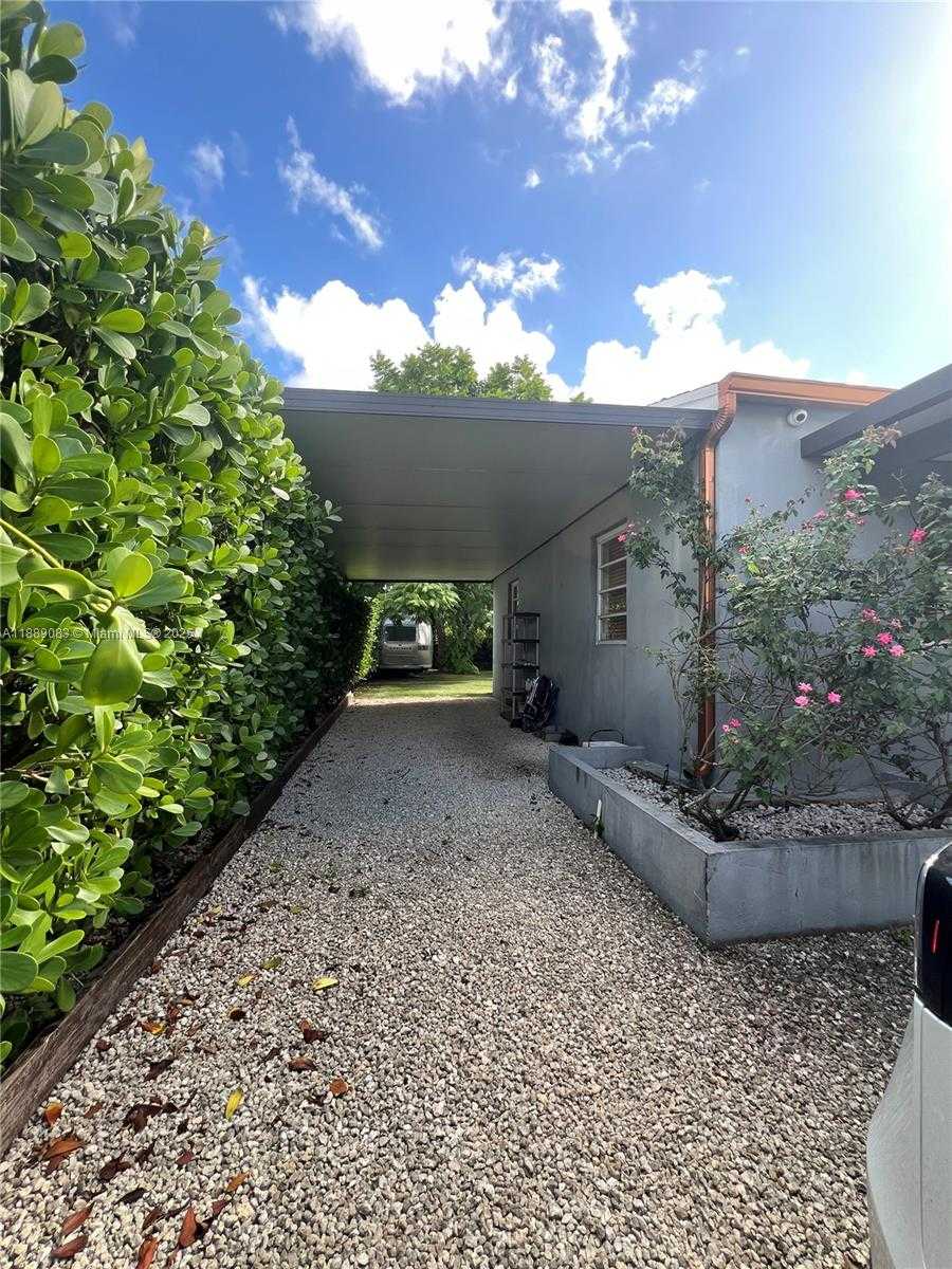 Small Image of 3160 SOUTH WEST 19TH TER, Miami Number 78