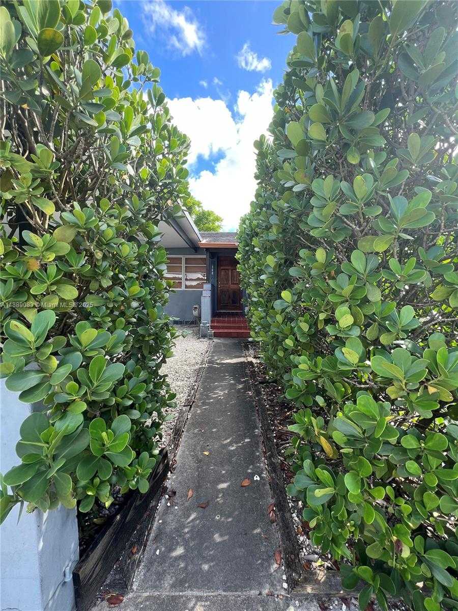 Small Image of 3160 SOUTH WEST 19TH TER, Miami Number 81