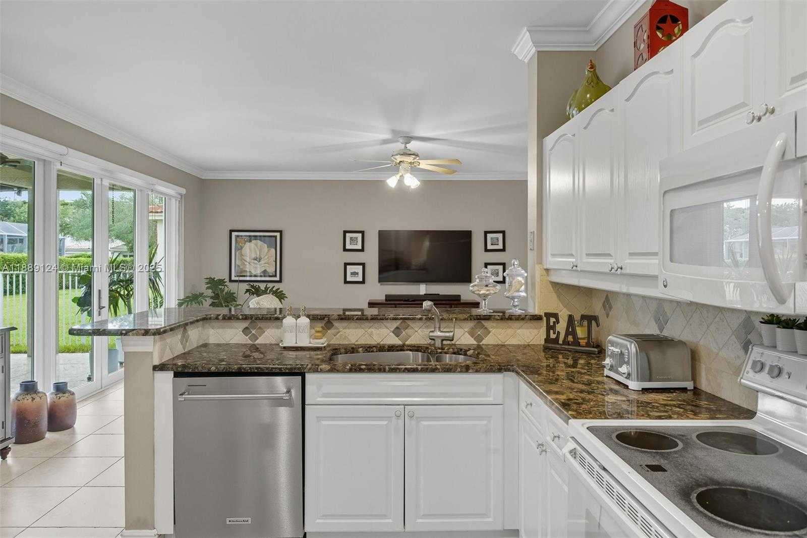 Small Image of 4195 PALMETTO TRL, Weston Number 12