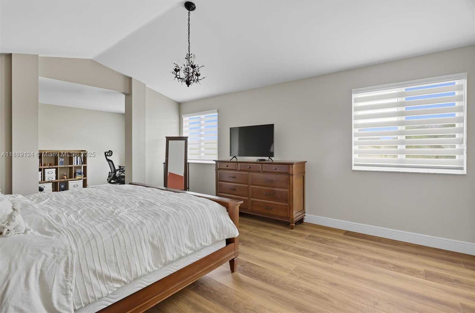 Small Image of 4195 PALMETTO TRL, Weston Number 22