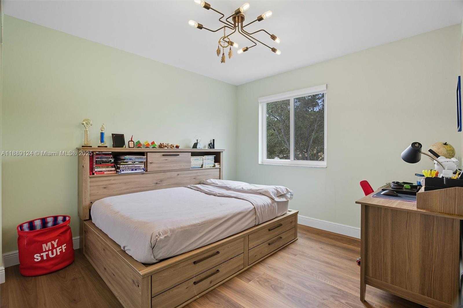 Small Image of 4195 PALMETTO TRL, Weston Number 32