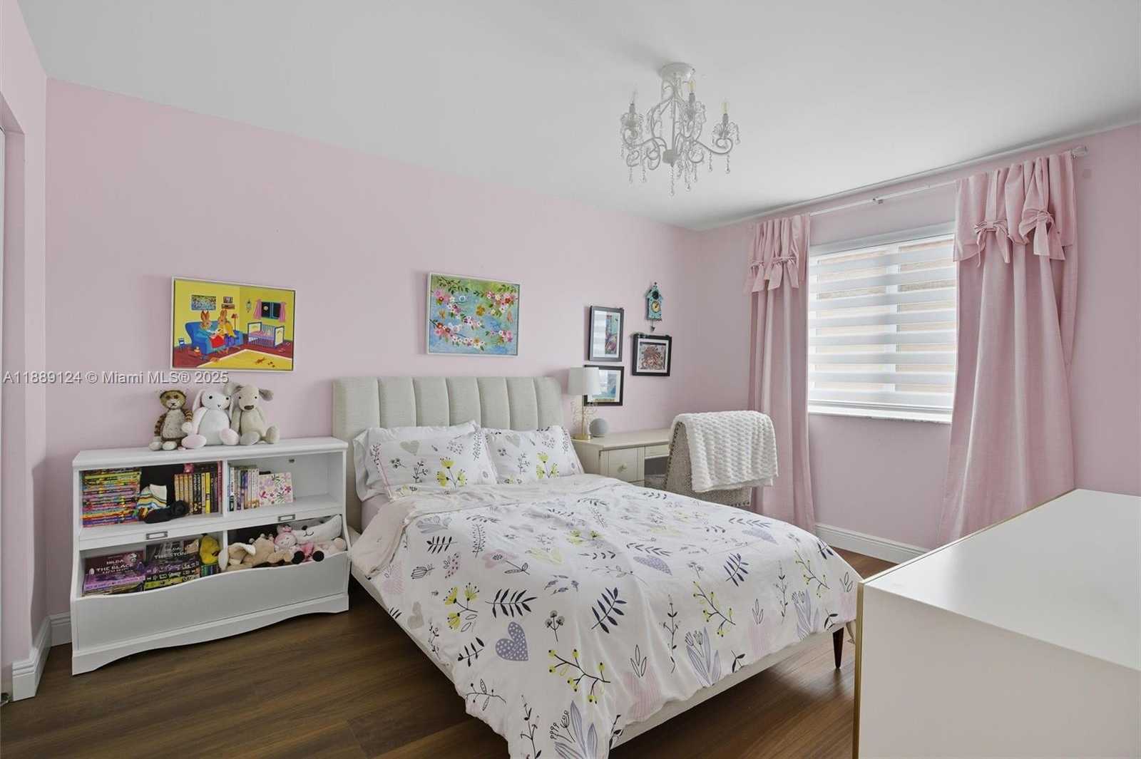 Small Image of 4195 PALMETTO TRL, Weston Number 33