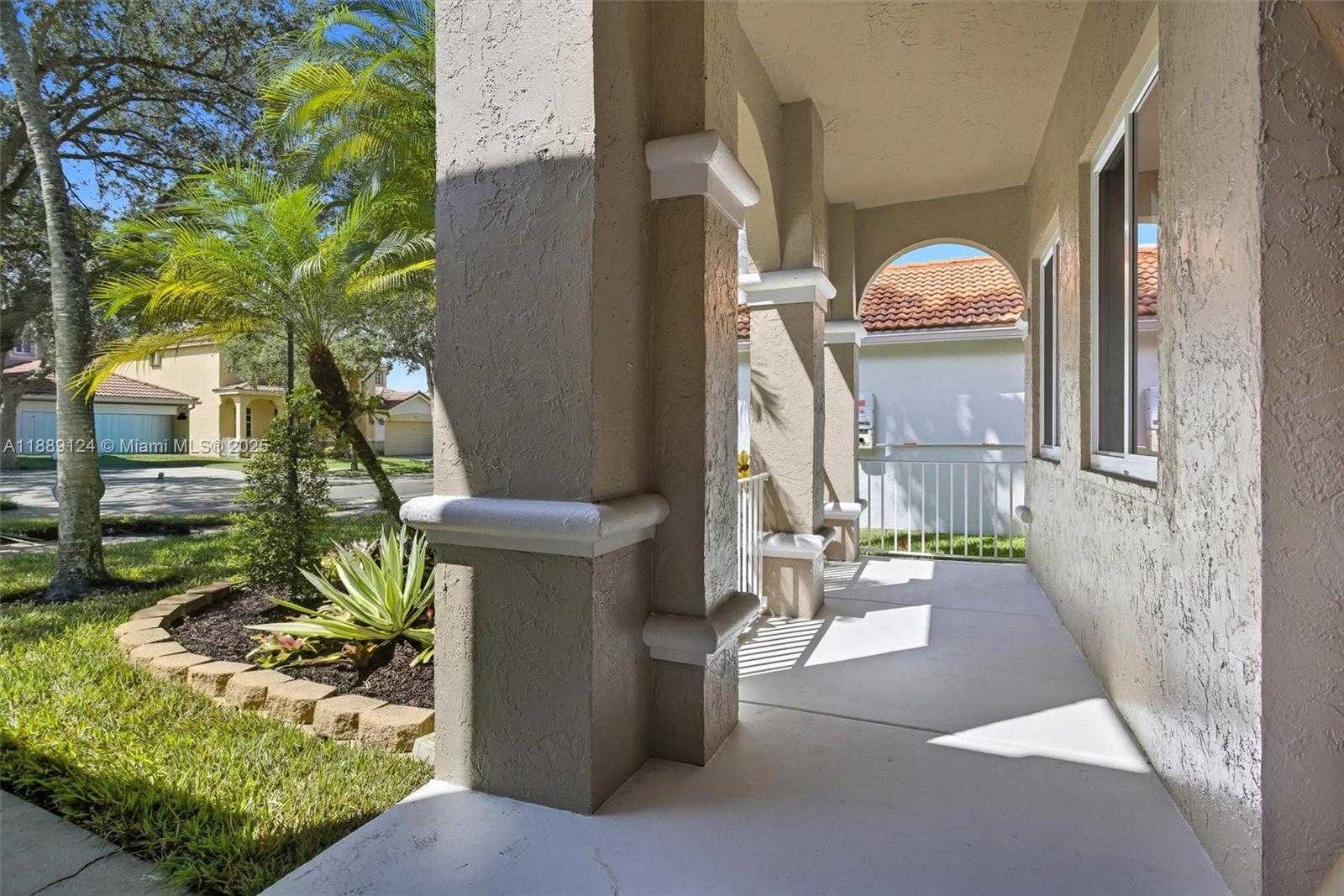 Small Image of 4195 PALMETTO TRL, Weston Number 36