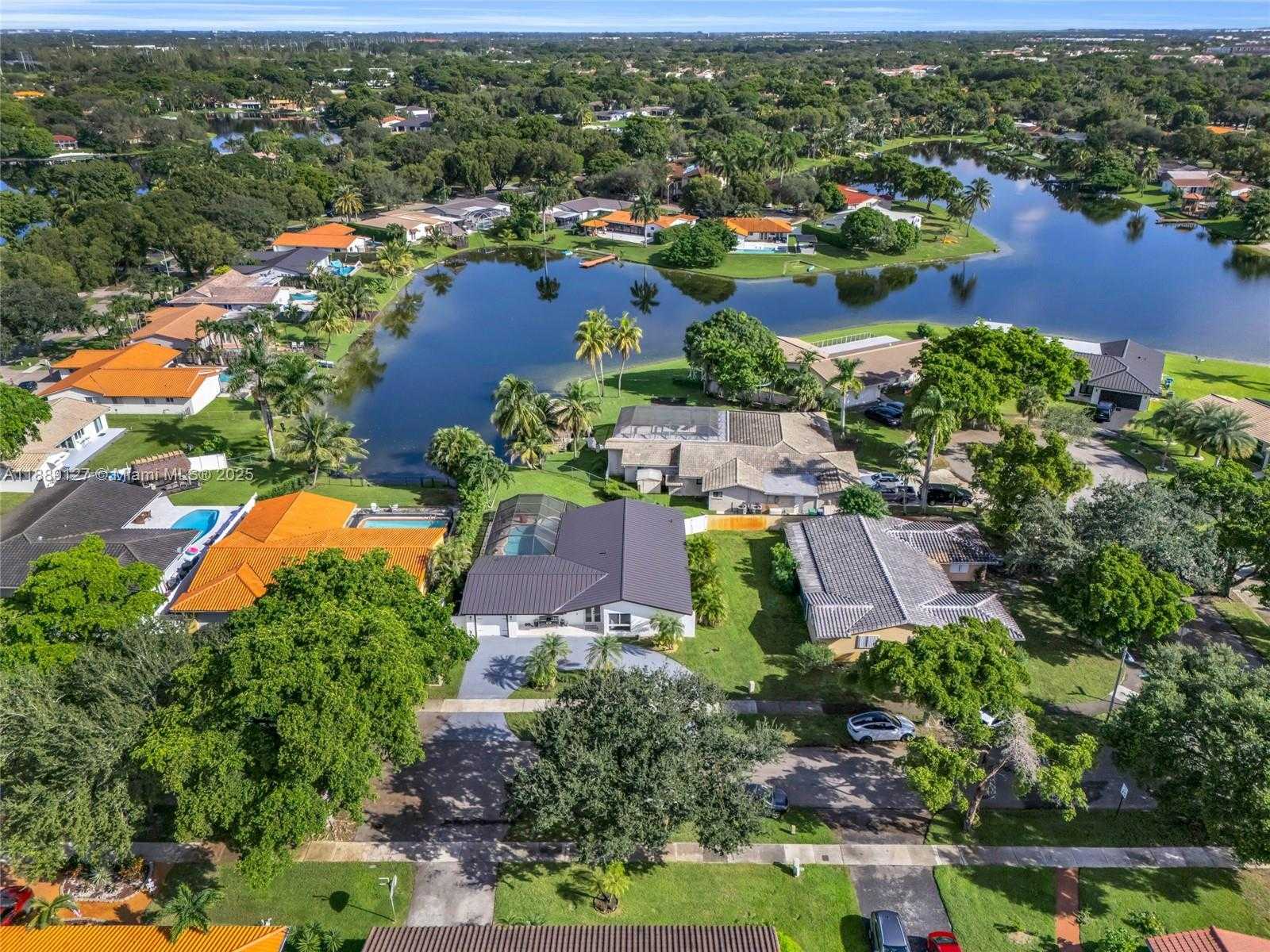 Small Image of 7211 BAMBOO ST, Miami Lakes Number 35