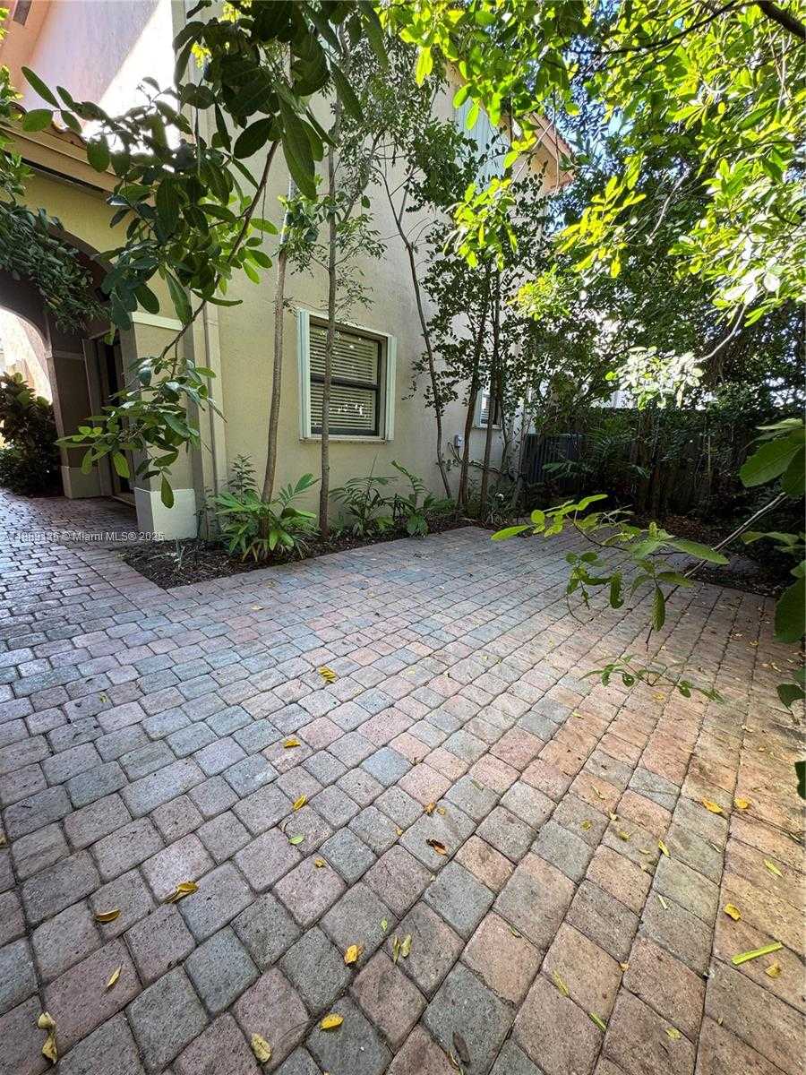 Small Image of 8885 SOUTH WEST 227TH TER, Cutler Bay Number 21