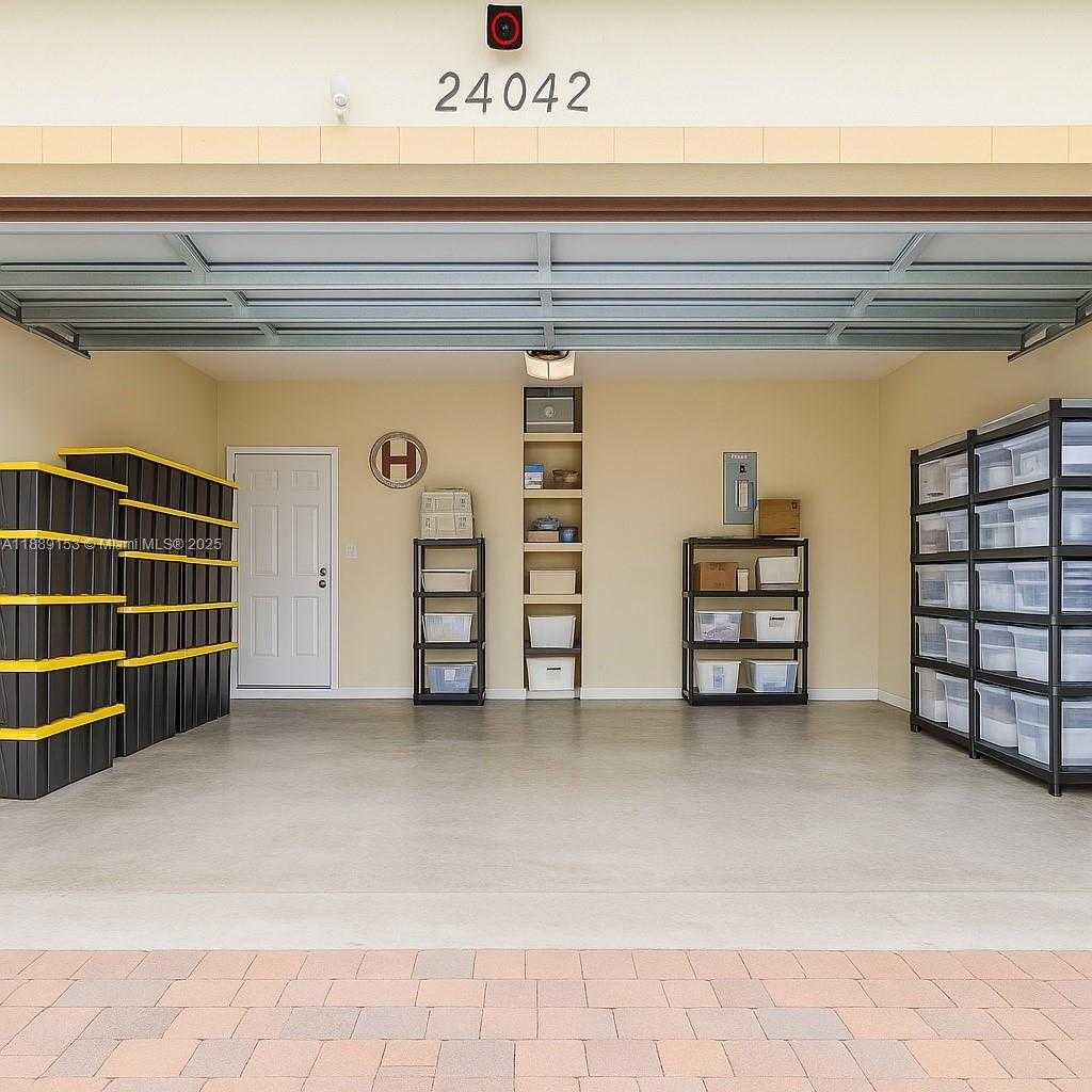 Small Image of 24042 SOUTH WEST 114TH PL, Homestead Number 18