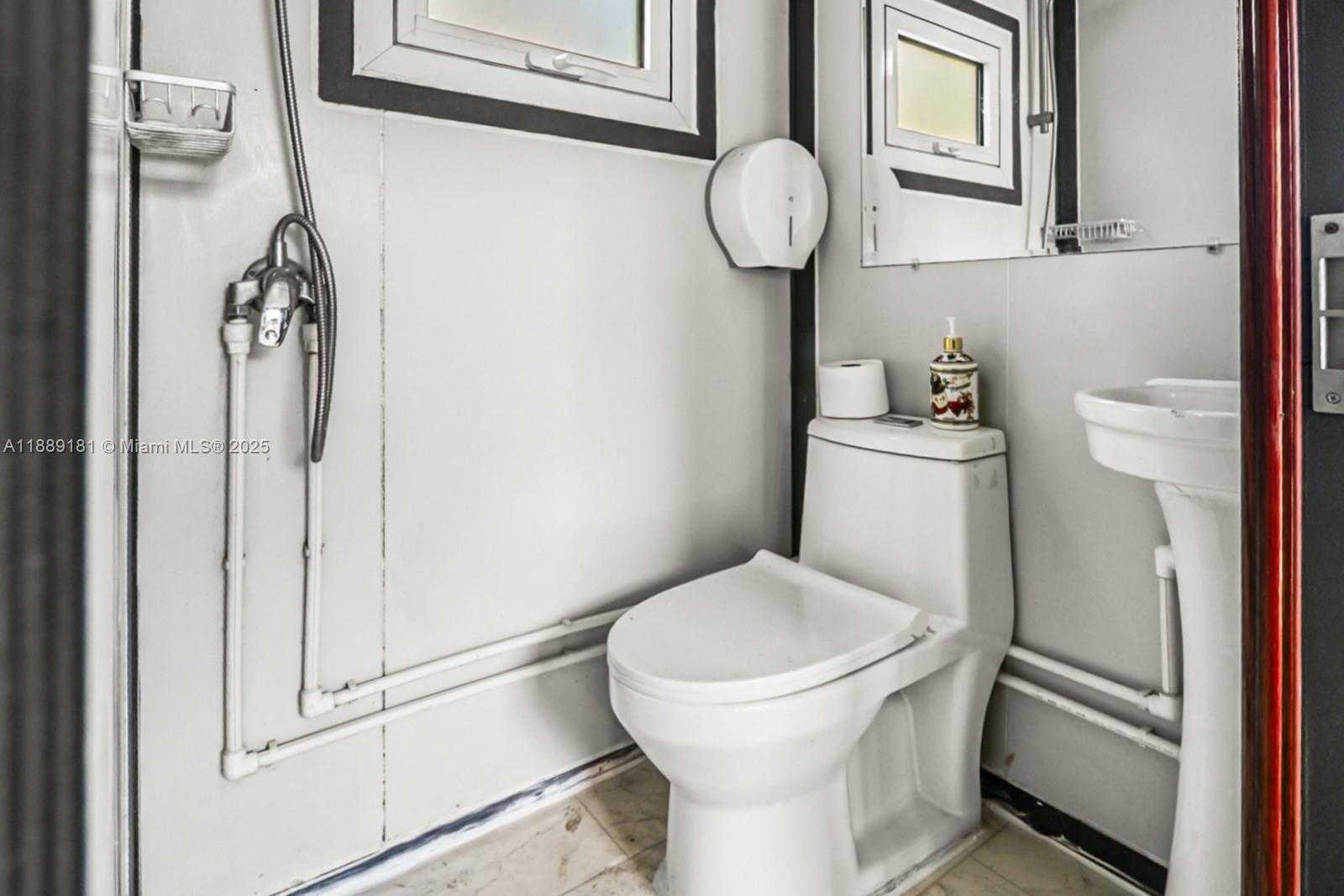 Small Image of 4220 NORTH WEST 23RD AVE, Miami Number 19