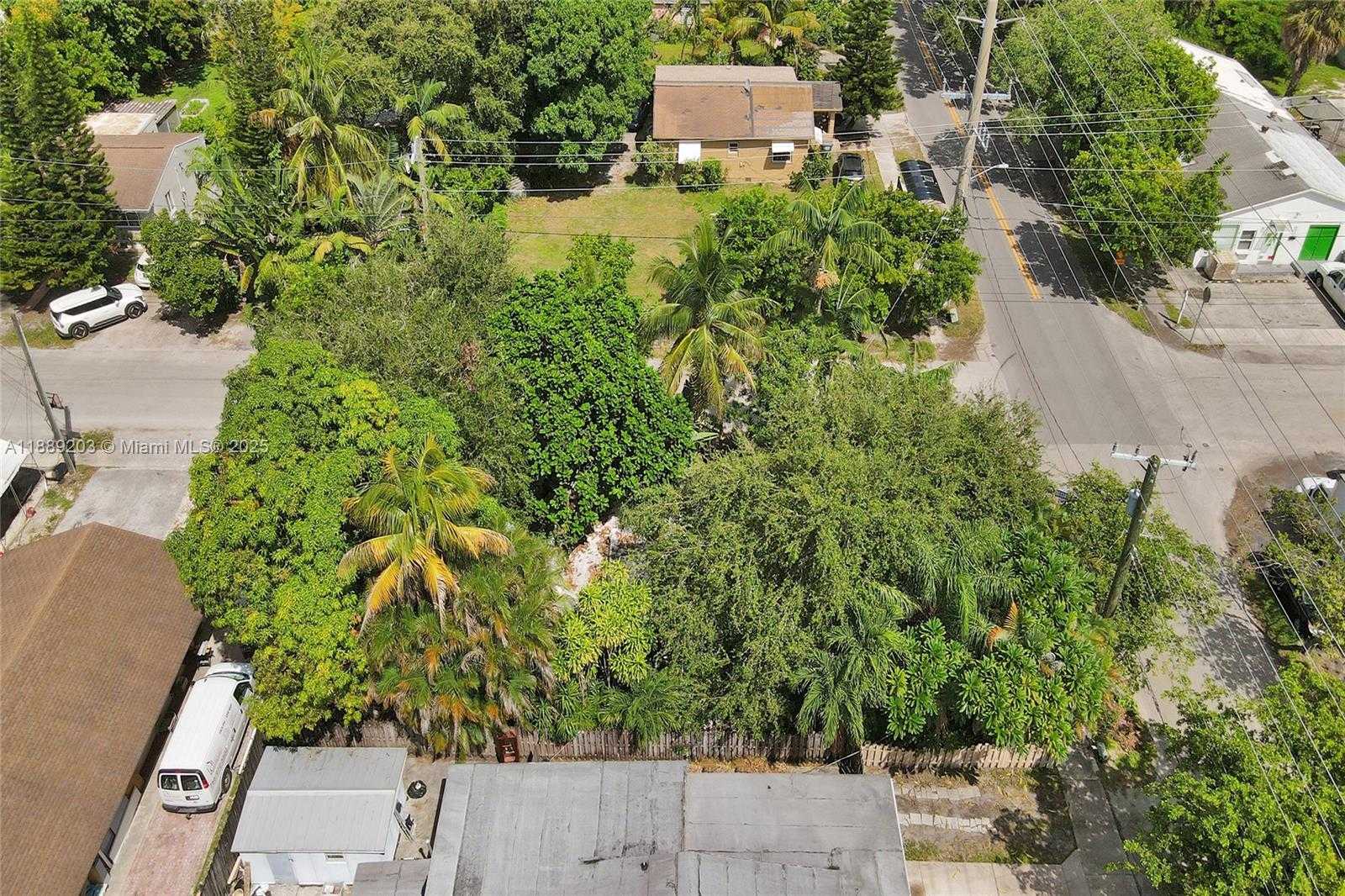 Small Image of 1024 NORTH 24TH AVE, Hollywood Number 10