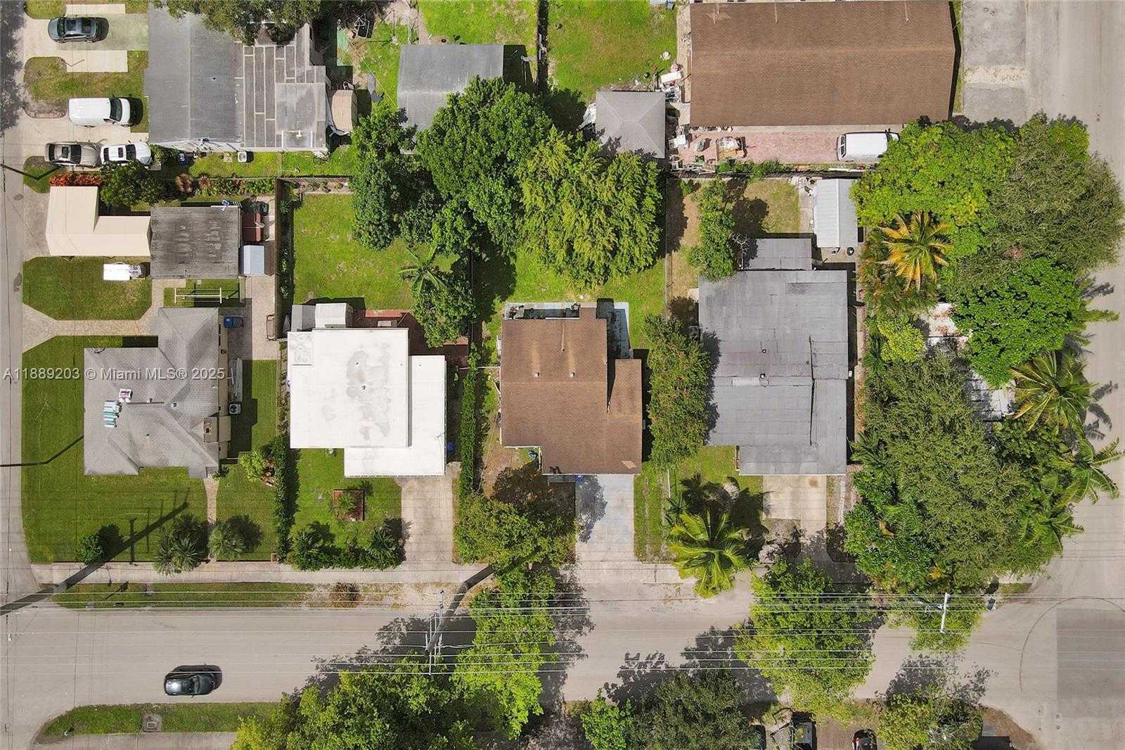 Small Image of 1024 NORTH 24TH AVE, Hollywood Number 13