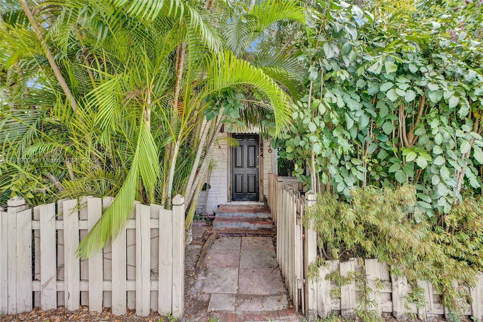 Small Image of 1024 NORTH 24TH AVE, Hollywood Number 30
