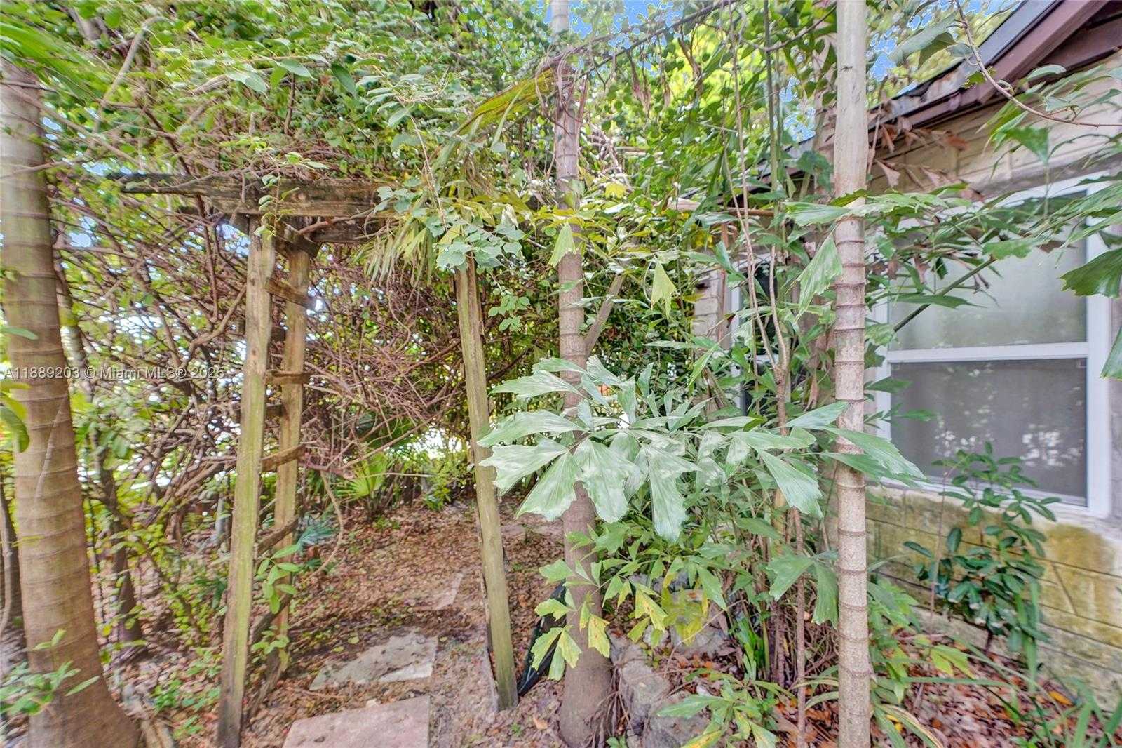 Small Image of 1024 NORTH 24TH AVE, Hollywood Number 33
