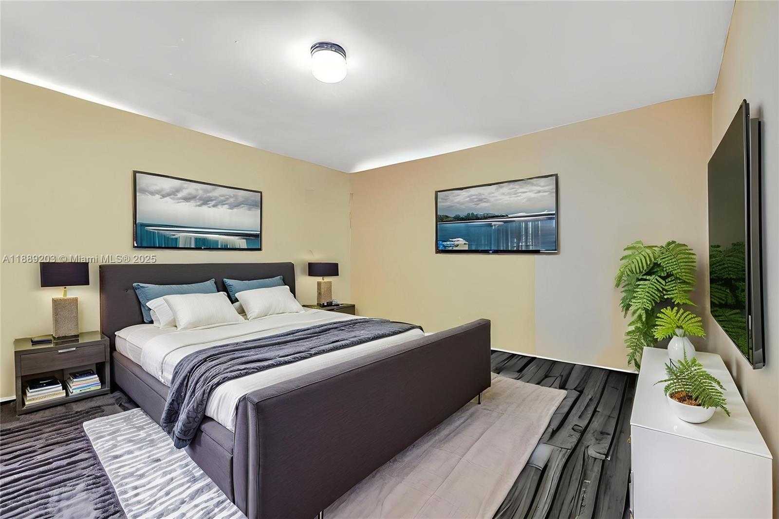 Small Image of 1024 NORTH 24TH AVE, Hollywood Number 4