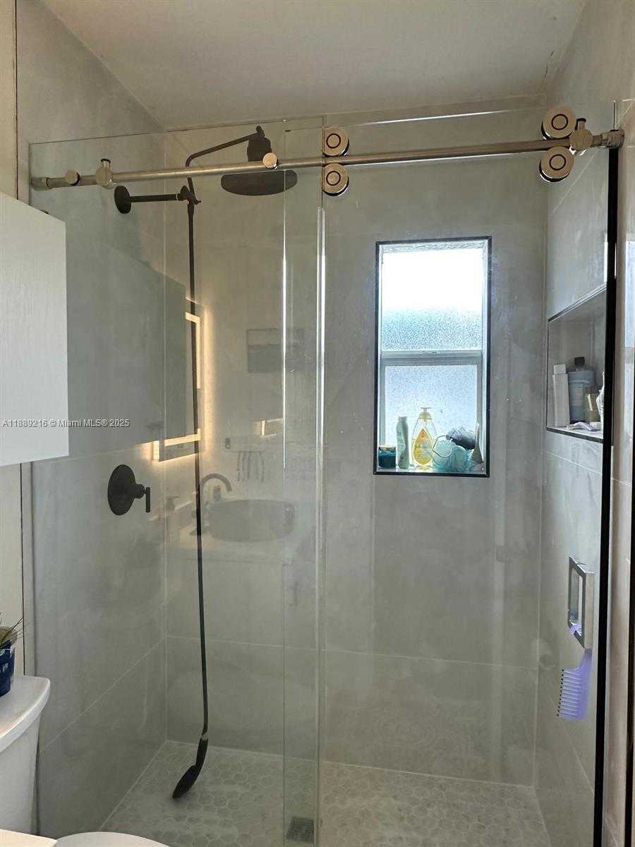 Small Image of 651 EAST 38TH ST, Hialeah Number 20