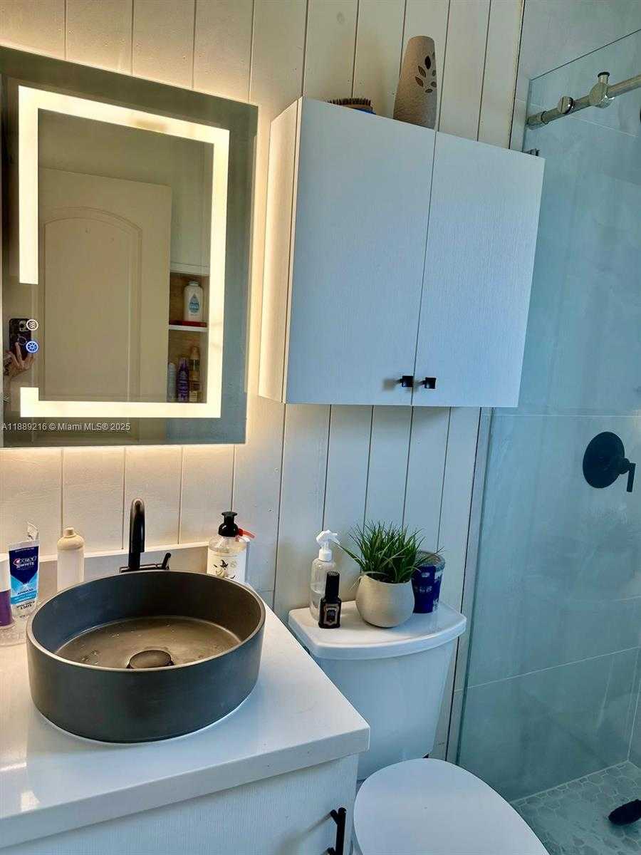 Small Image of 651 EAST 38TH ST, Hialeah Number 21