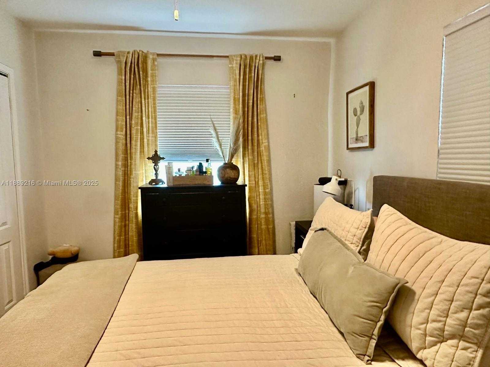Small Image of 651 EAST 38TH ST, Hialeah Number 23