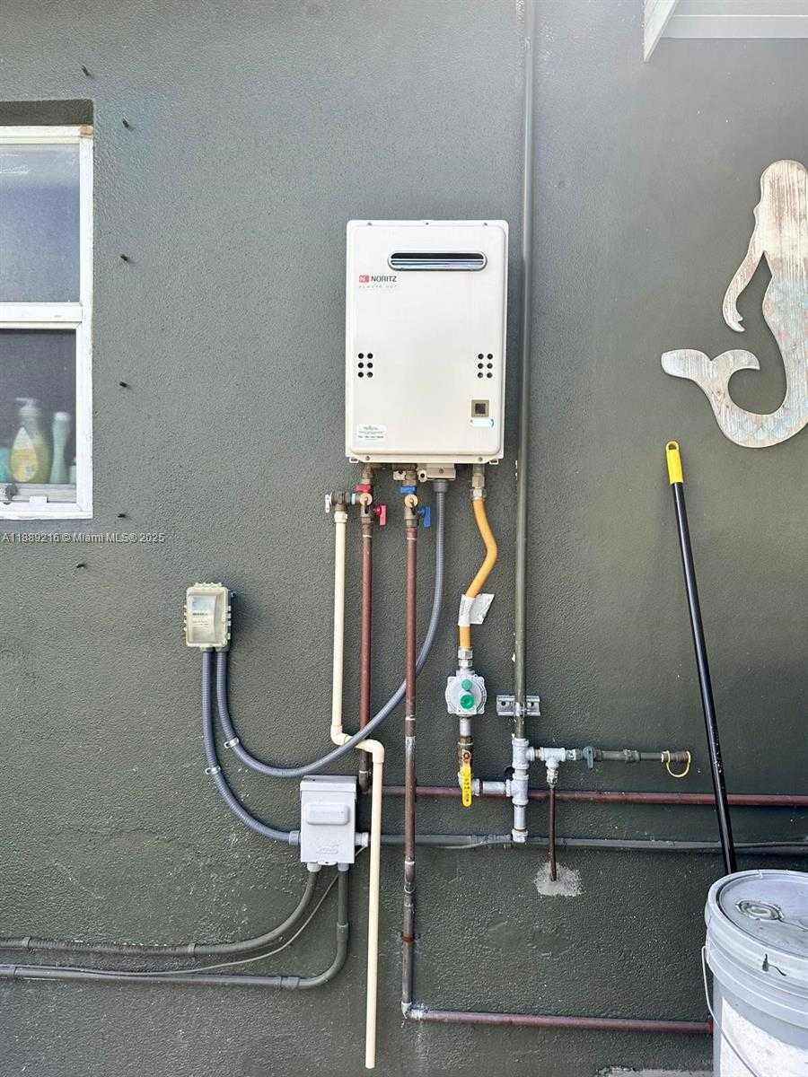 Small Image of 651 EAST 38TH ST, Hialeah Number 34