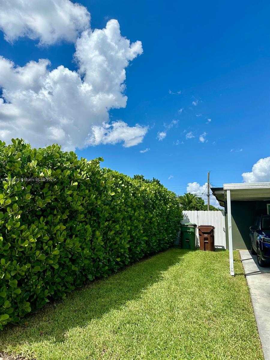 Small Image of 651 EAST 38TH ST, Hialeah Number 4