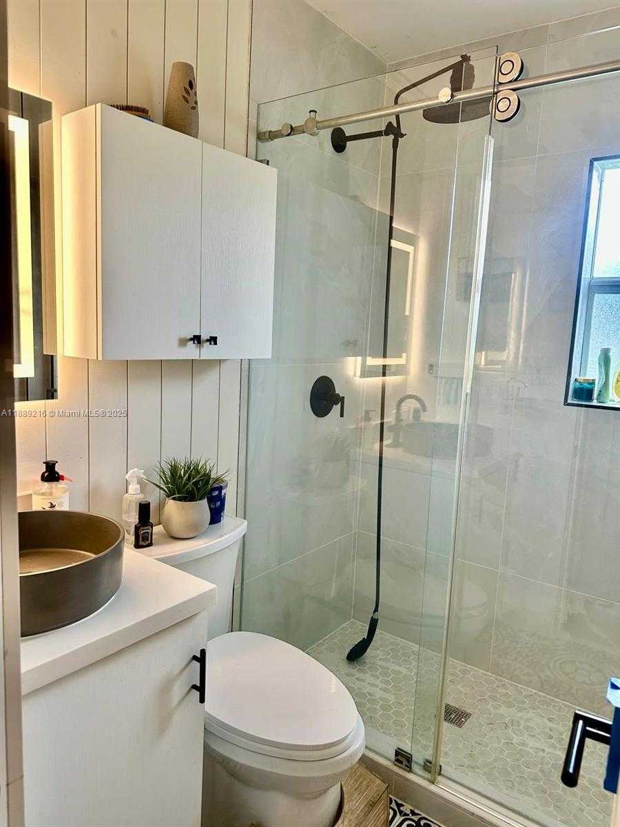 Small Image of 651 EAST 38TH ST, Hialeah Number 54