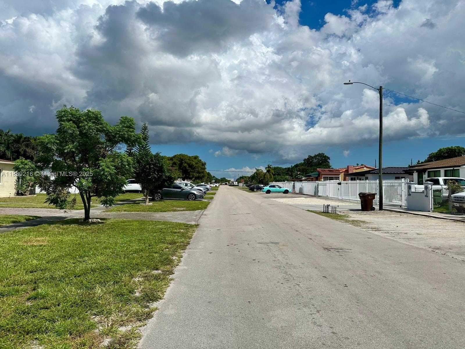 Small Image of 651 EAST 38TH ST, Hialeah Number 58