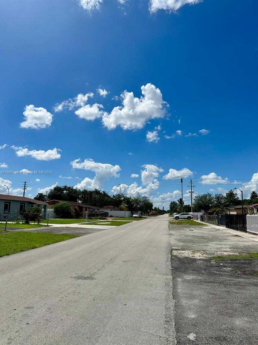 Small Image of 651 EAST 38TH ST, Hialeah Number 60