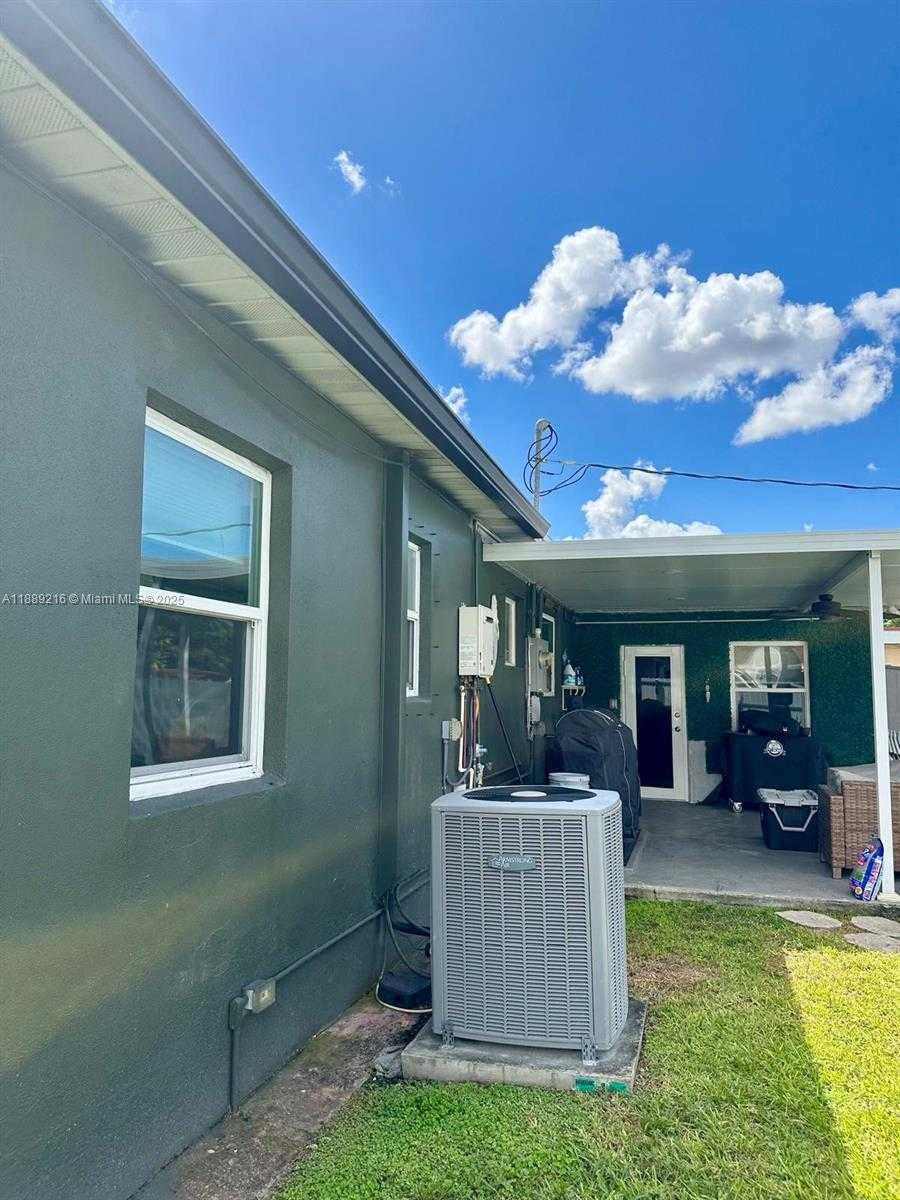 Small Image of 651 EAST 38TH ST, Hialeah Number 67