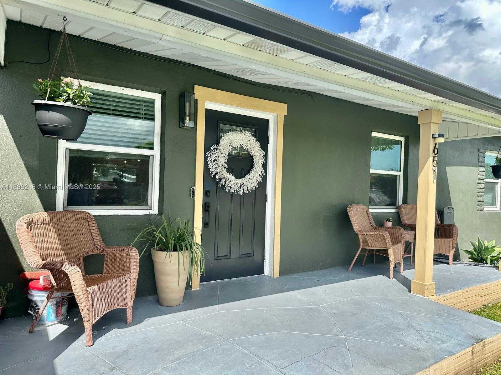 Small Image of 651 EAST 38TH ST, Hialeah Number 7
