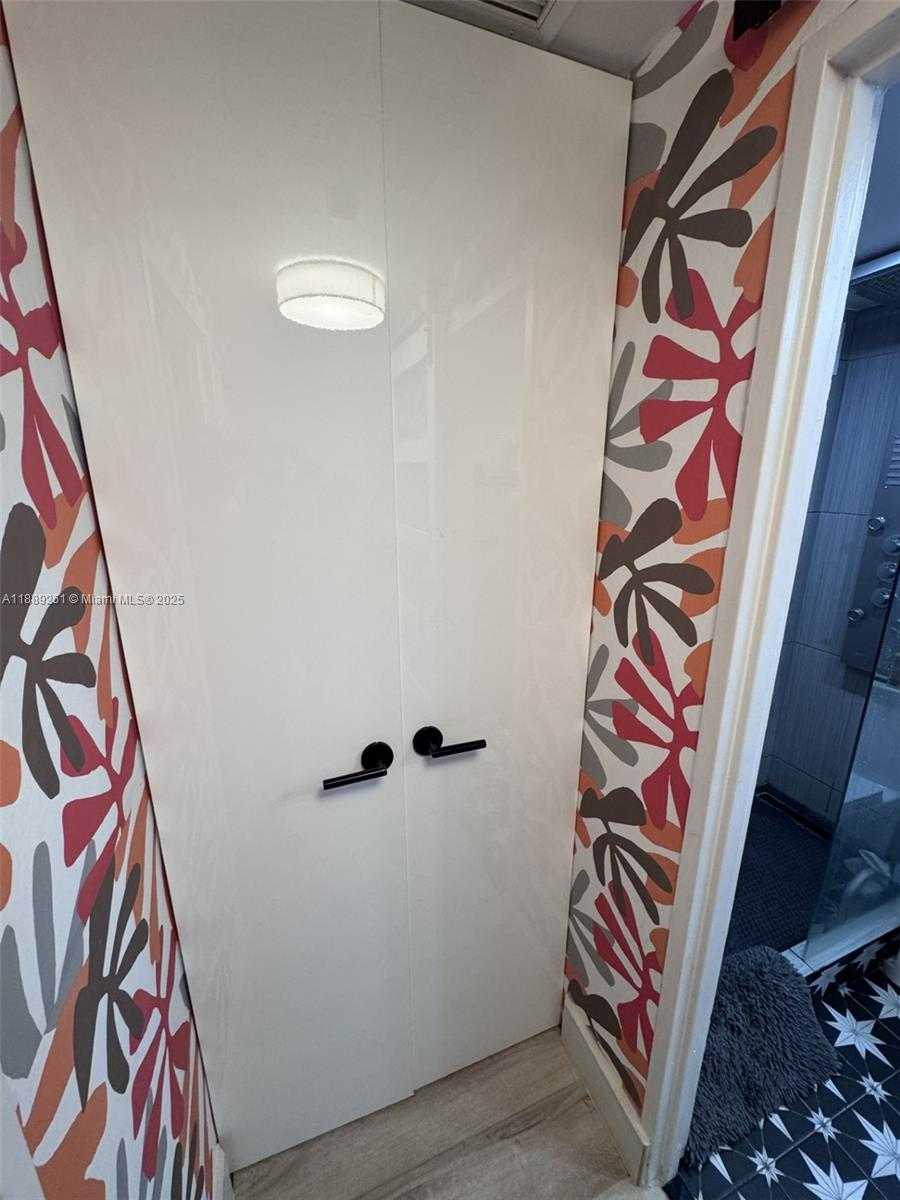 Small Image of 3001 SOUTH OCEAN DR UNIT 907, Hollywood Number 11