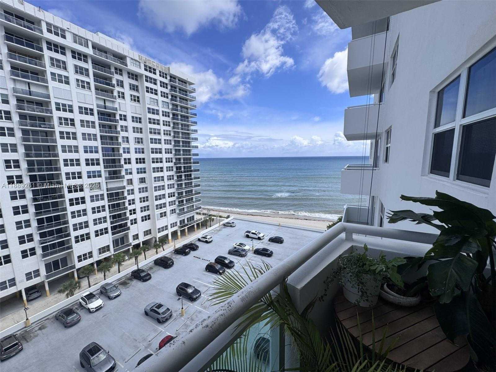 Small Image of 3001 SOUTH OCEAN DR UNIT 907, Hollywood Number 12