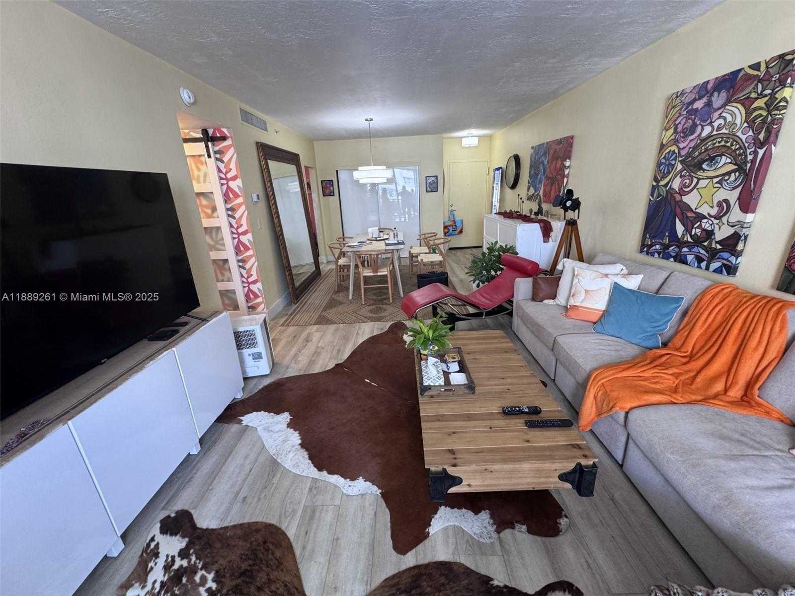 Small Image of 3001 SOUTH OCEAN DR UNIT 907, Hollywood Number 2