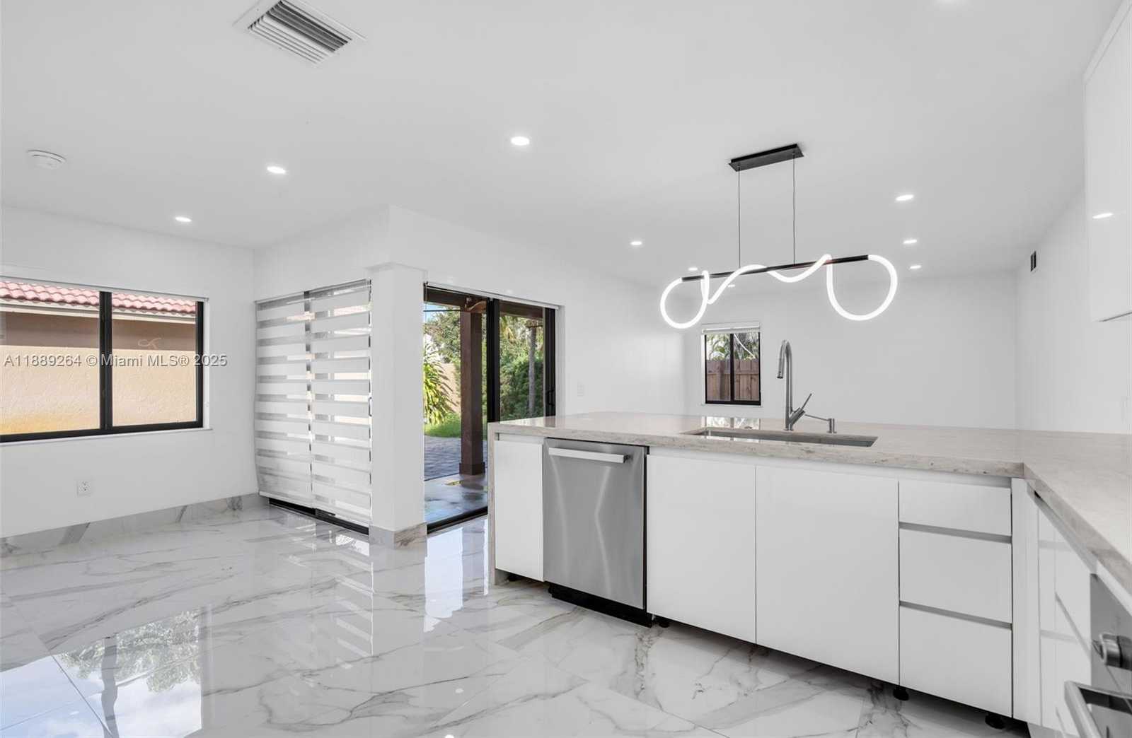 Small Image of 17353 NORTH WEST 62ND CT, Hialeah Number 13