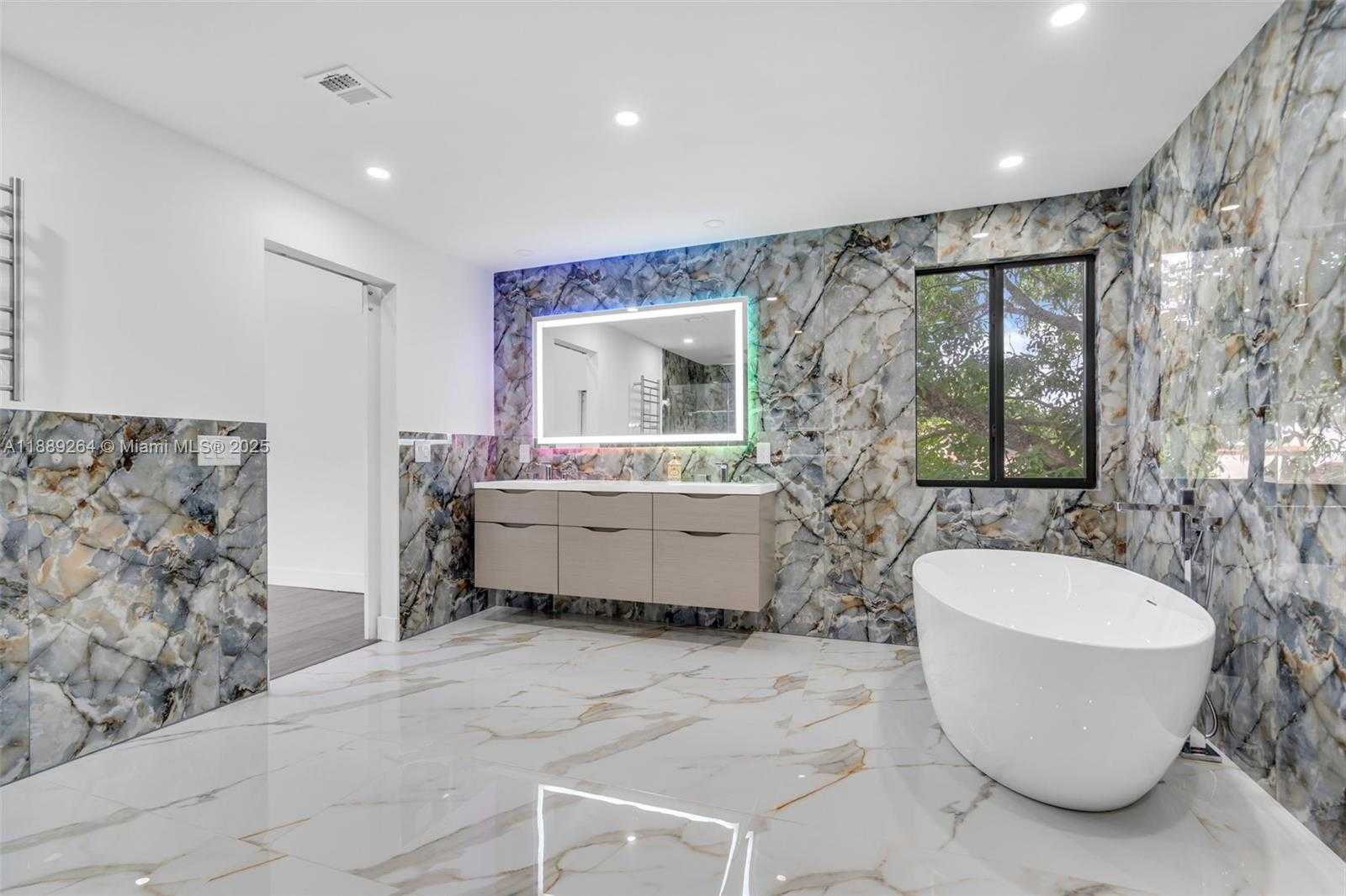 Small Image of 17353 NORTH WEST 62ND CT, Hialeah Number 23