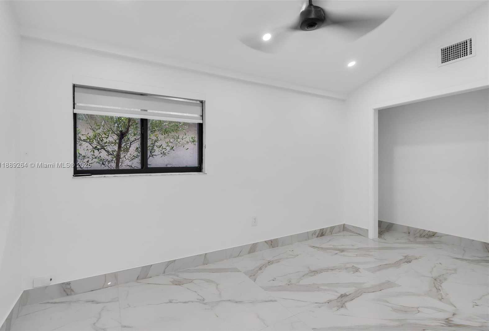 Small Image of 17353 NORTH WEST 62ND CT, Hialeah Number 33