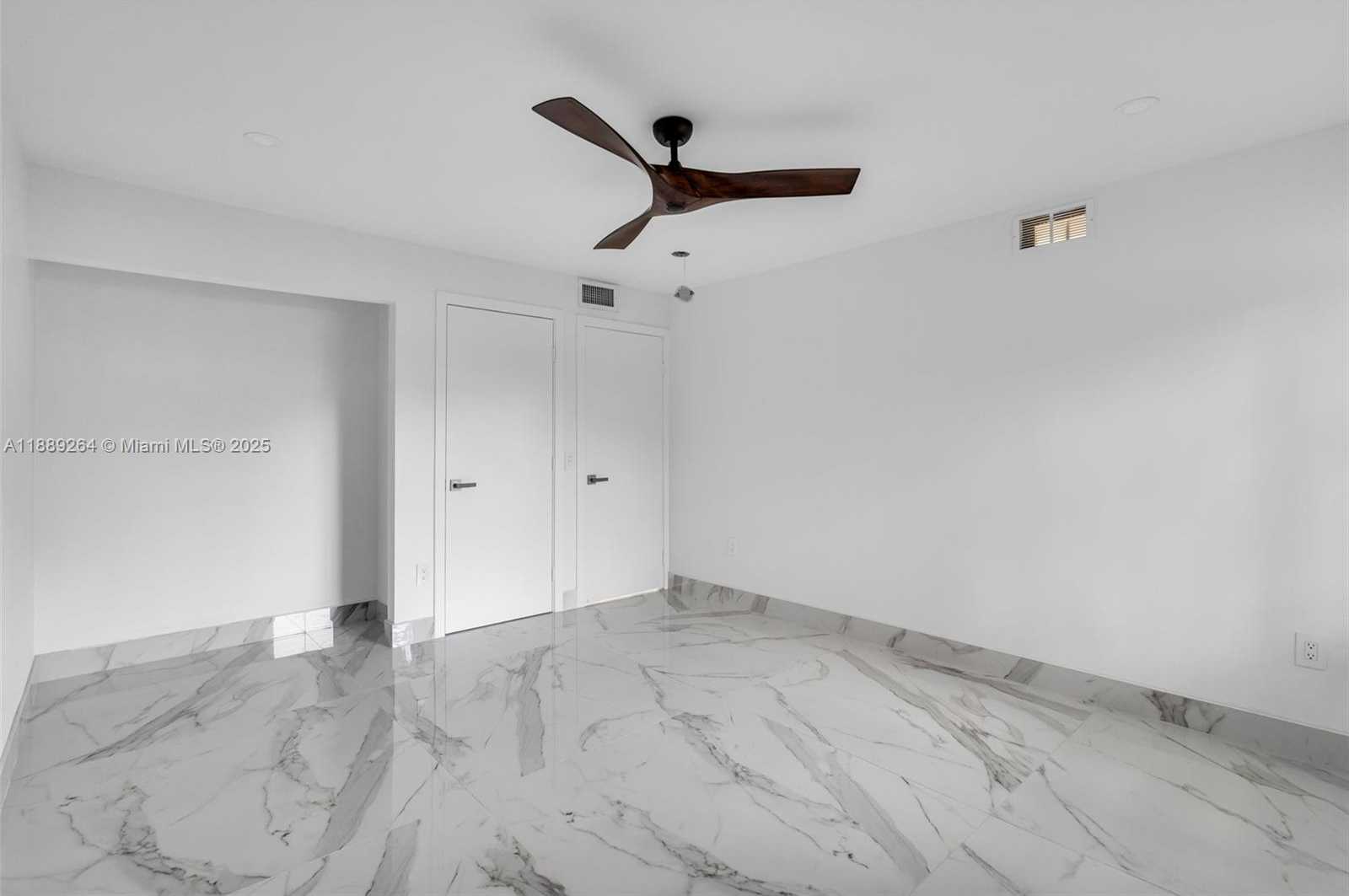 Small Image of 17353 NORTH WEST 62ND CT, Hialeah Number 35