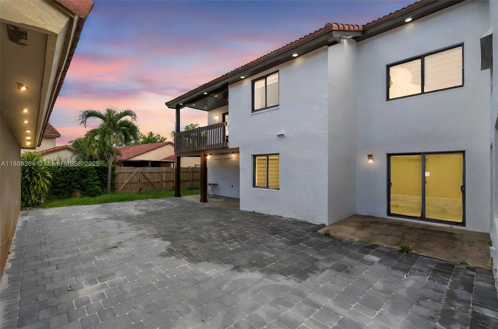 Small Image of 17353 NORTH WEST 62ND CT, Hialeah Number 39