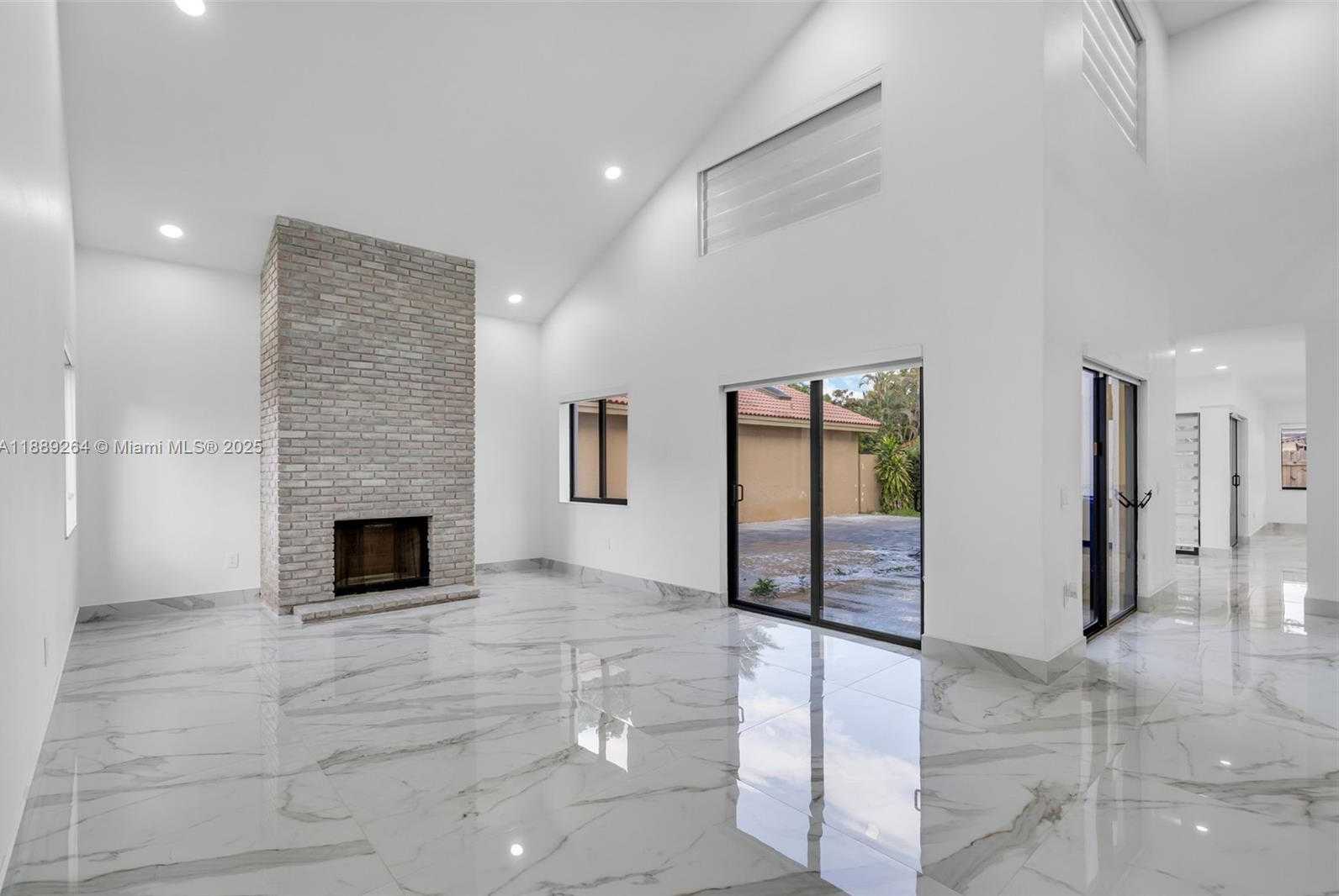 Small Image of 17353 NORTH WEST 62ND CT, Hialeah Number 4
