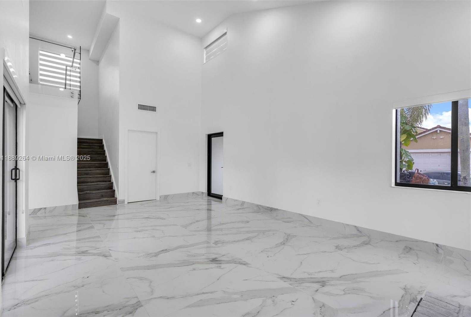Small Image of 17353 NORTH WEST 62ND CT, Hialeah Number 6