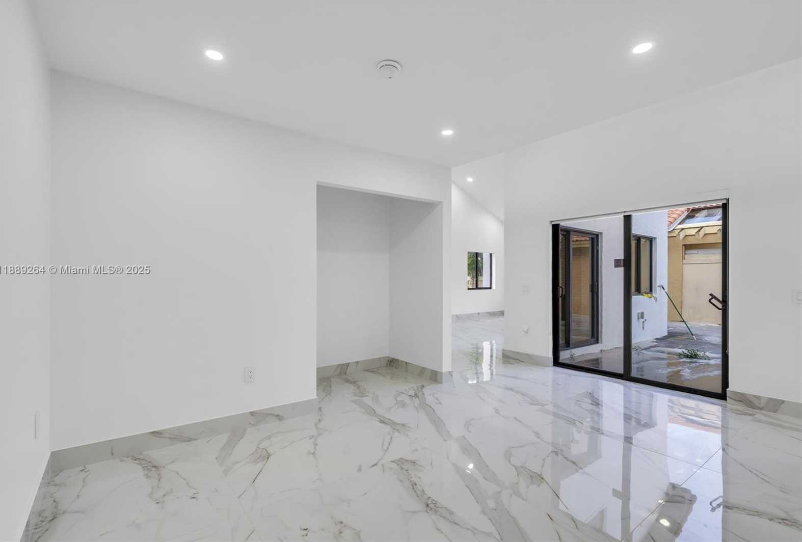 Small Image of 17353 NORTH WEST 62ND CT, Hialeah Number 7
