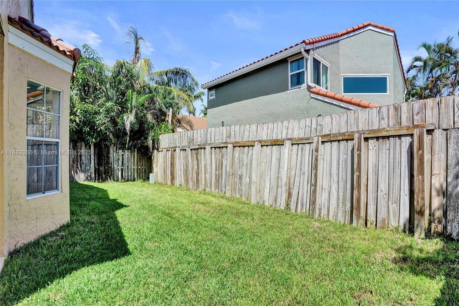Small Image of 1405 SEAGRAPE CIR, Weston Number 19