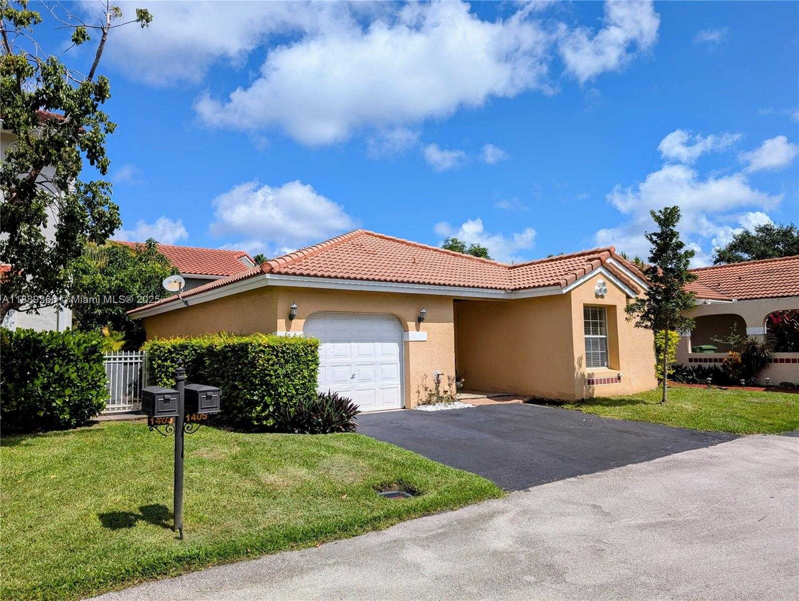 Small Image of 1405 SEAGRAPE CIR, Weston Number 2