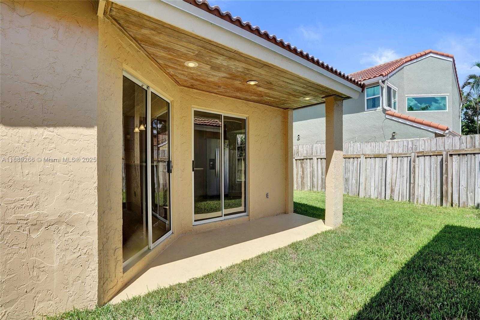 Small Image of 1405 SEAGRAPE CIR, Weston Number 21