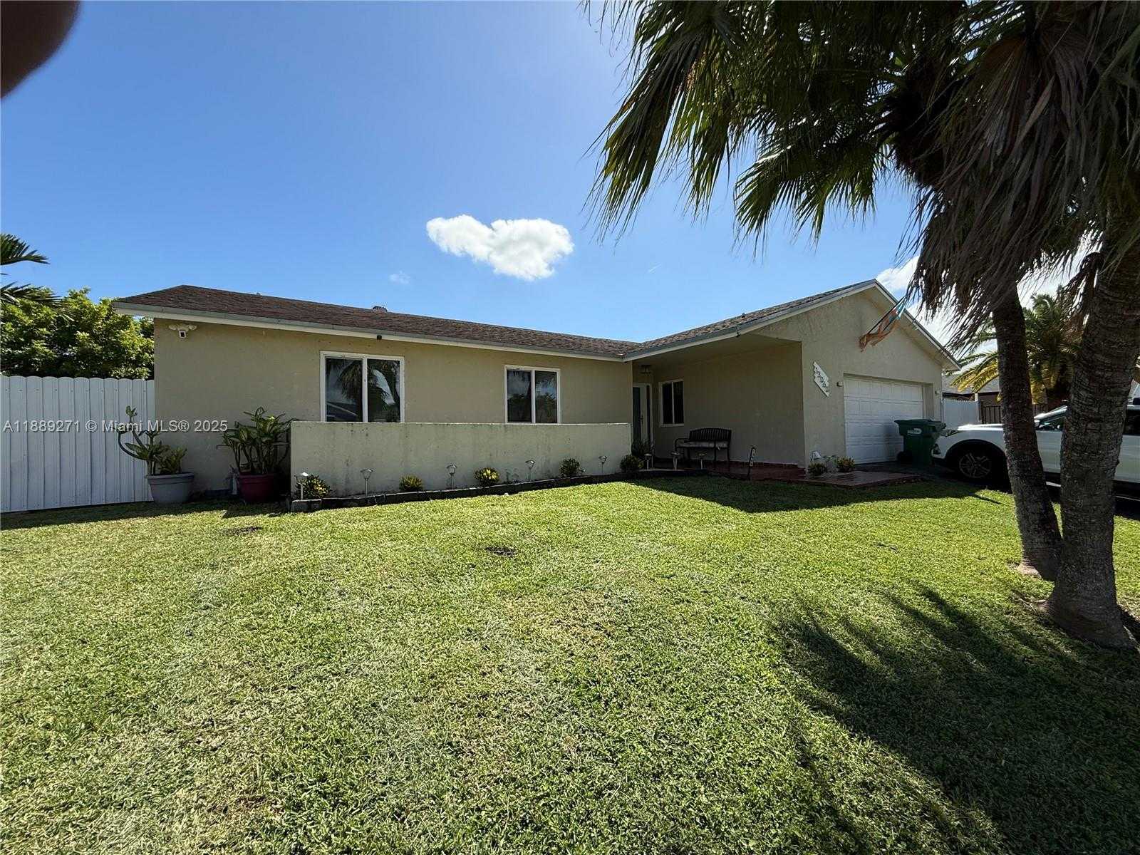Small Image of 13060 SOUTH WEST 263RD TER, Homestead Number 5
