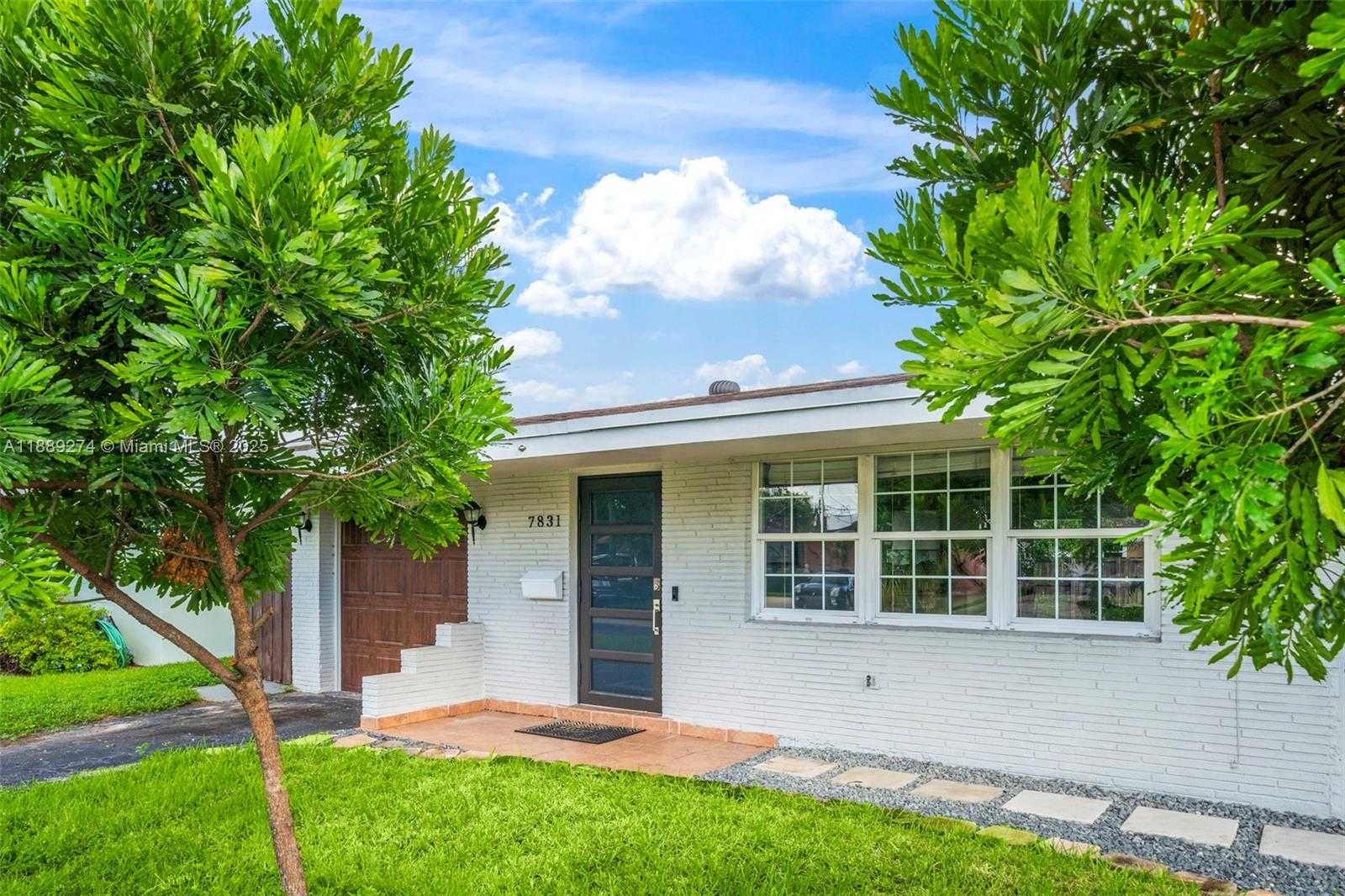 Small Image of 7831 NORTH WEST 11TH ST, Pembroke Pines Number 3