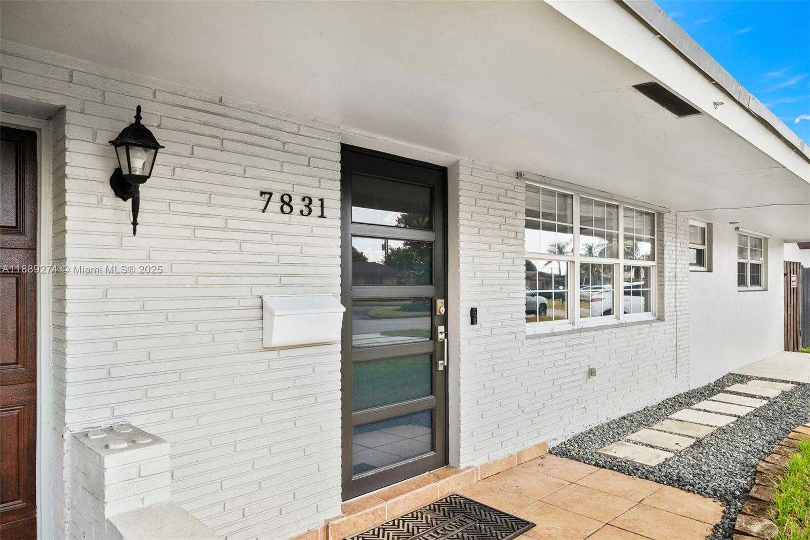 Small Image of 7831 NORTH WEST 11TH ST, Pembroke Pines Number 4