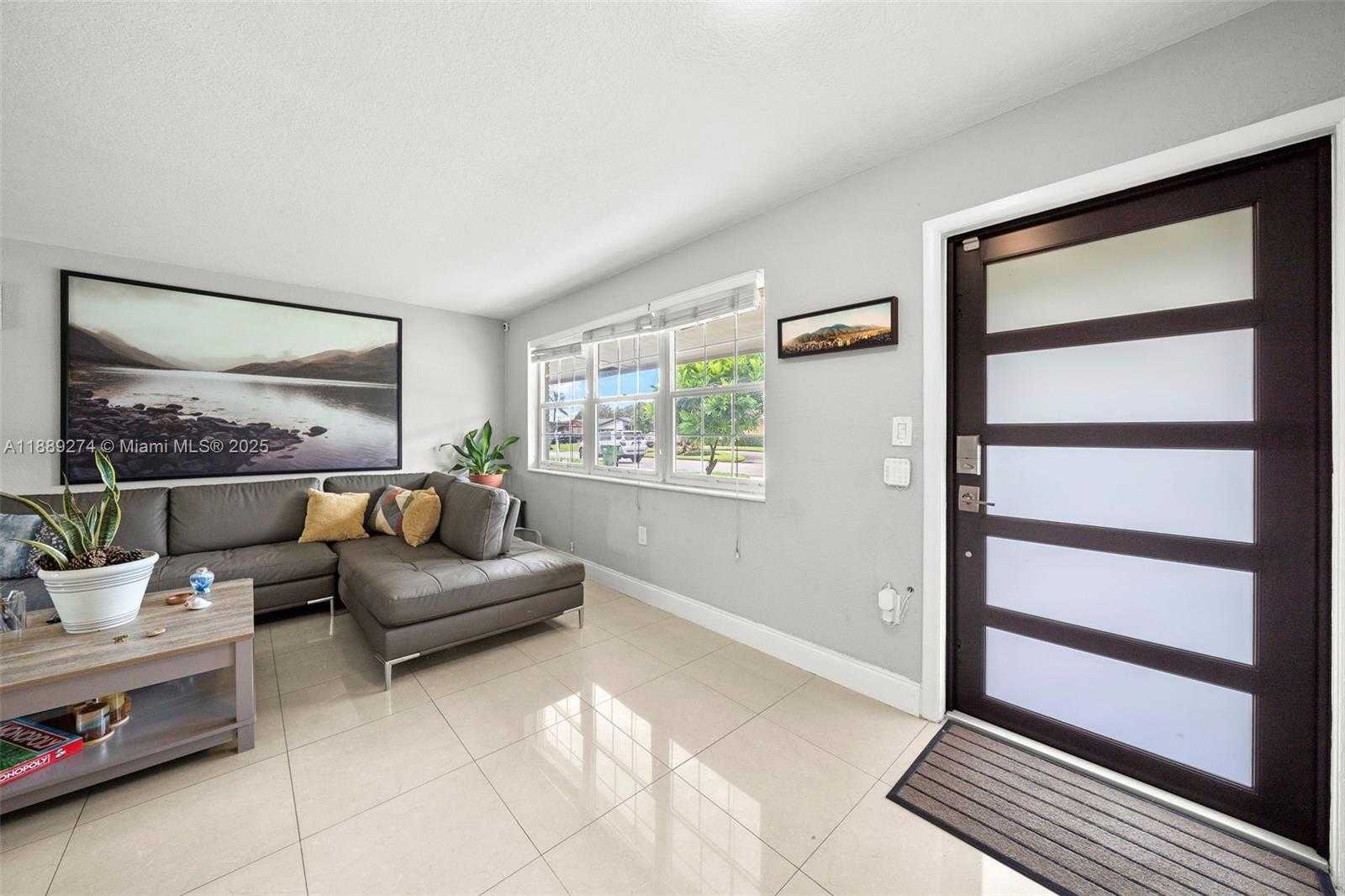 Small Image of 7831 NORTH WEST 11TH ST, Pembroke Pines Number 5