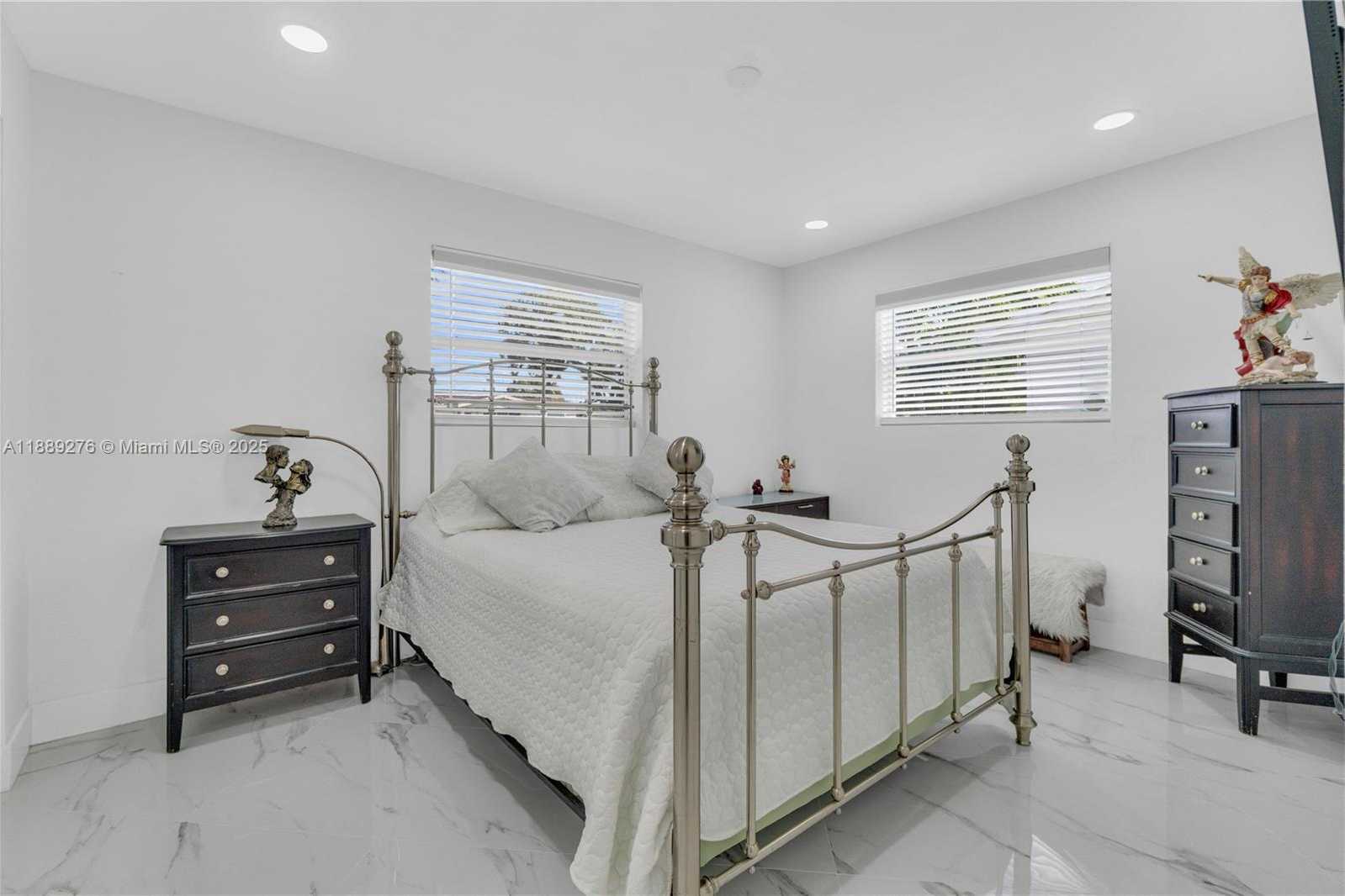 Small Image of 6320 HARDING ST, Hollywood Number 13